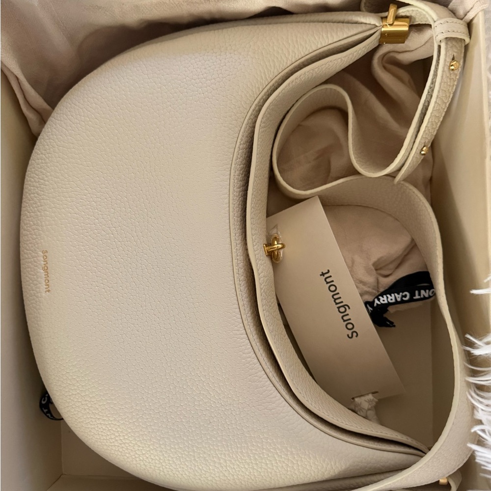 Songmont Cream Leather Women's Bag- Luna- NWT- M-authentic- READ